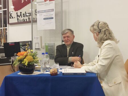 Dr. Anton Prosen in Damijana Hrabar med pogovorom