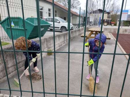 Čistilna akcija na Baču