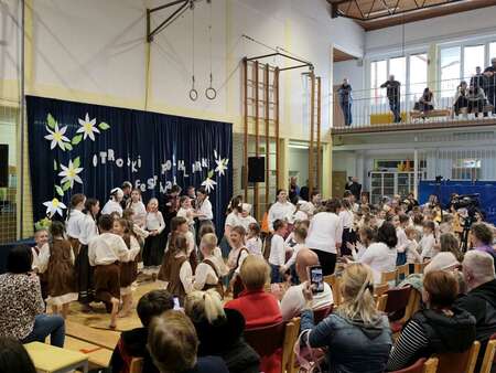 Otroški folklorni festival v Knežaku