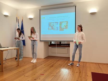 Utrinek z delavnice Deček in cvet