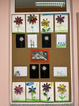 Izdelava papirnatih rož na OŠ Dragotina Ketteja Ilirska Bistrica