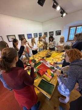 Utrinek z delavnice Deček in cvet