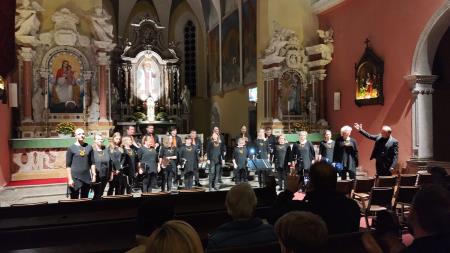 3. koncert: nastopajoči Mešani pevski zbor Adoramus