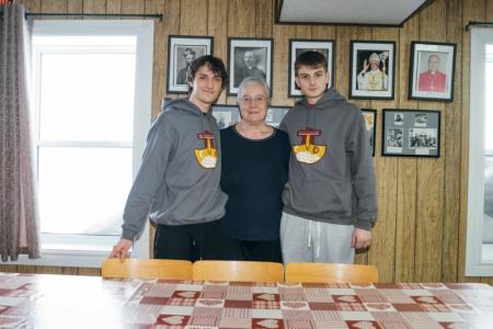 Jaka, Timotej in s. Dorica_foto: Misijonsko središče Slovenije