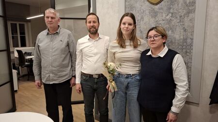 Eneja Ozbič Primc s starši Ervinom in Antonijo na sprejemu pri županu dr. Gregorju Kovačiču. 